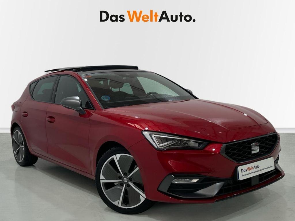 SEAT León 1.5 eTSI en Barcelona