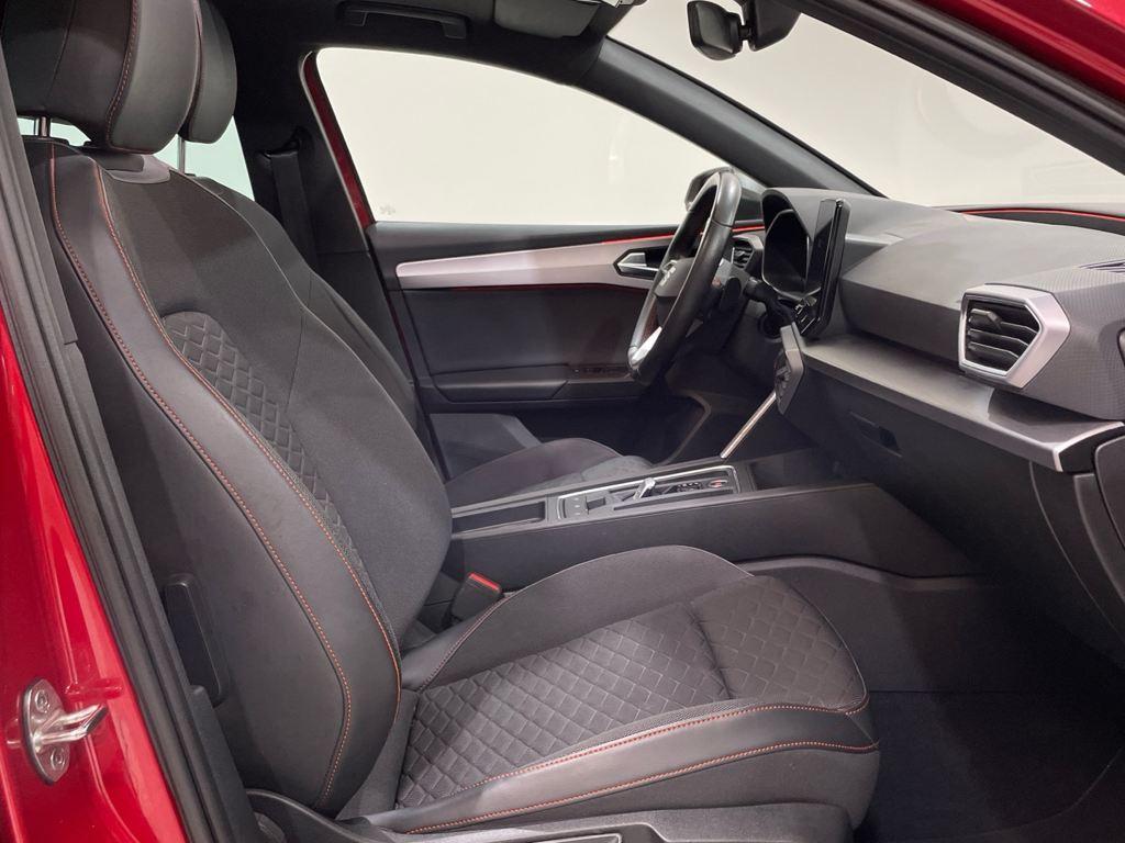 SEAT León 1.5 eTSI en Barcelona