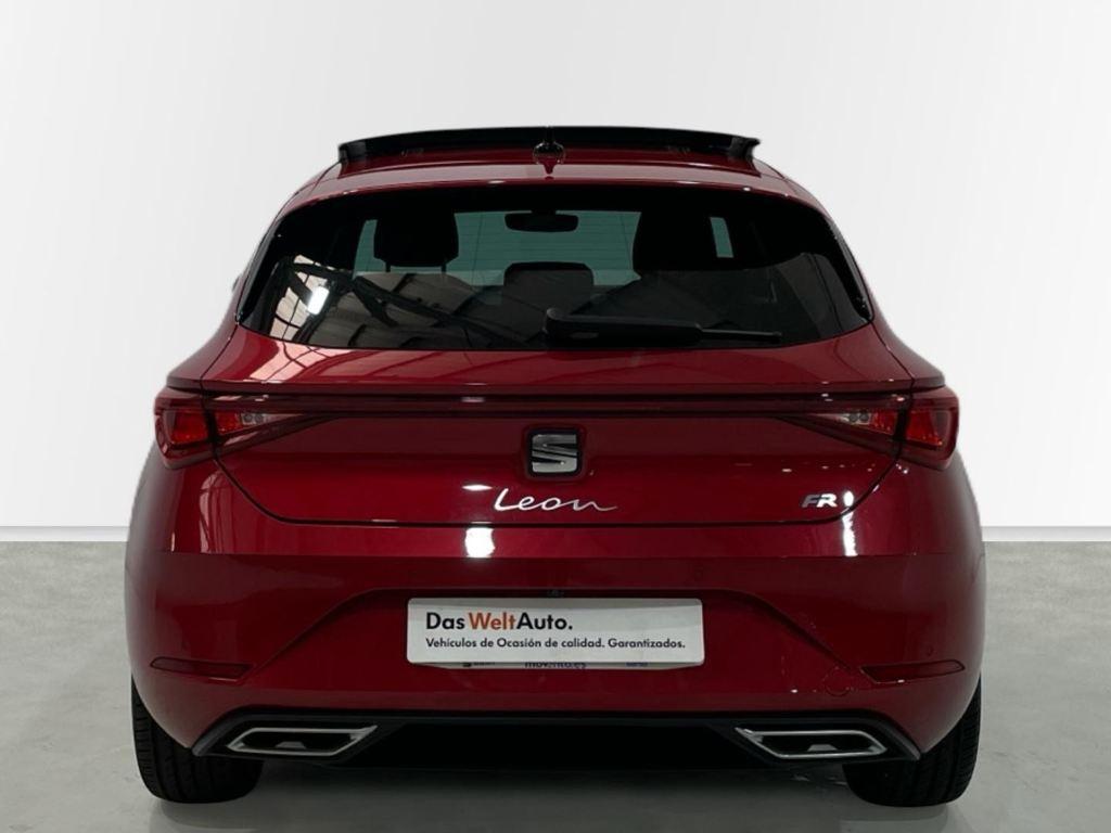 SEAT León 1.5 eTSI en Barcelona