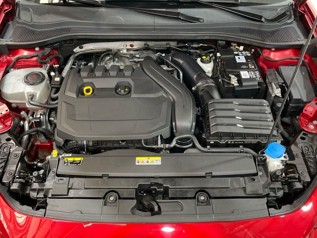 SEAT León 1.5 eTSI en Barcelona