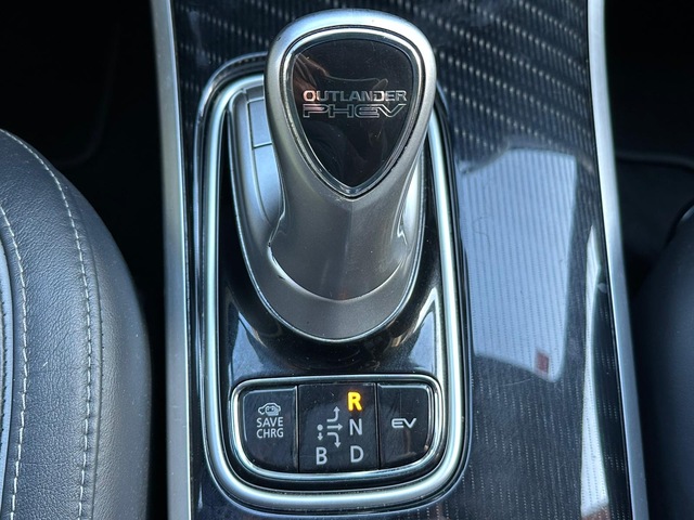 Mitsubishi Outlander 2.4 PHEV Kaiteki 4WD Auto 165 kW (224 CV)