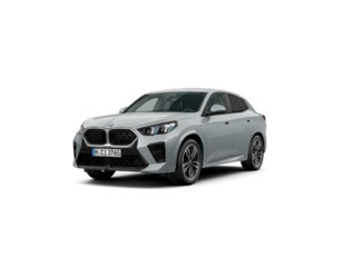 Fotos de BMW X2 sDrive18d color Gris. Año 2025. 110KW(150CV). Diésel. En concesionario ALBAMOCION CIUDAD REAL  de Ciudad Real