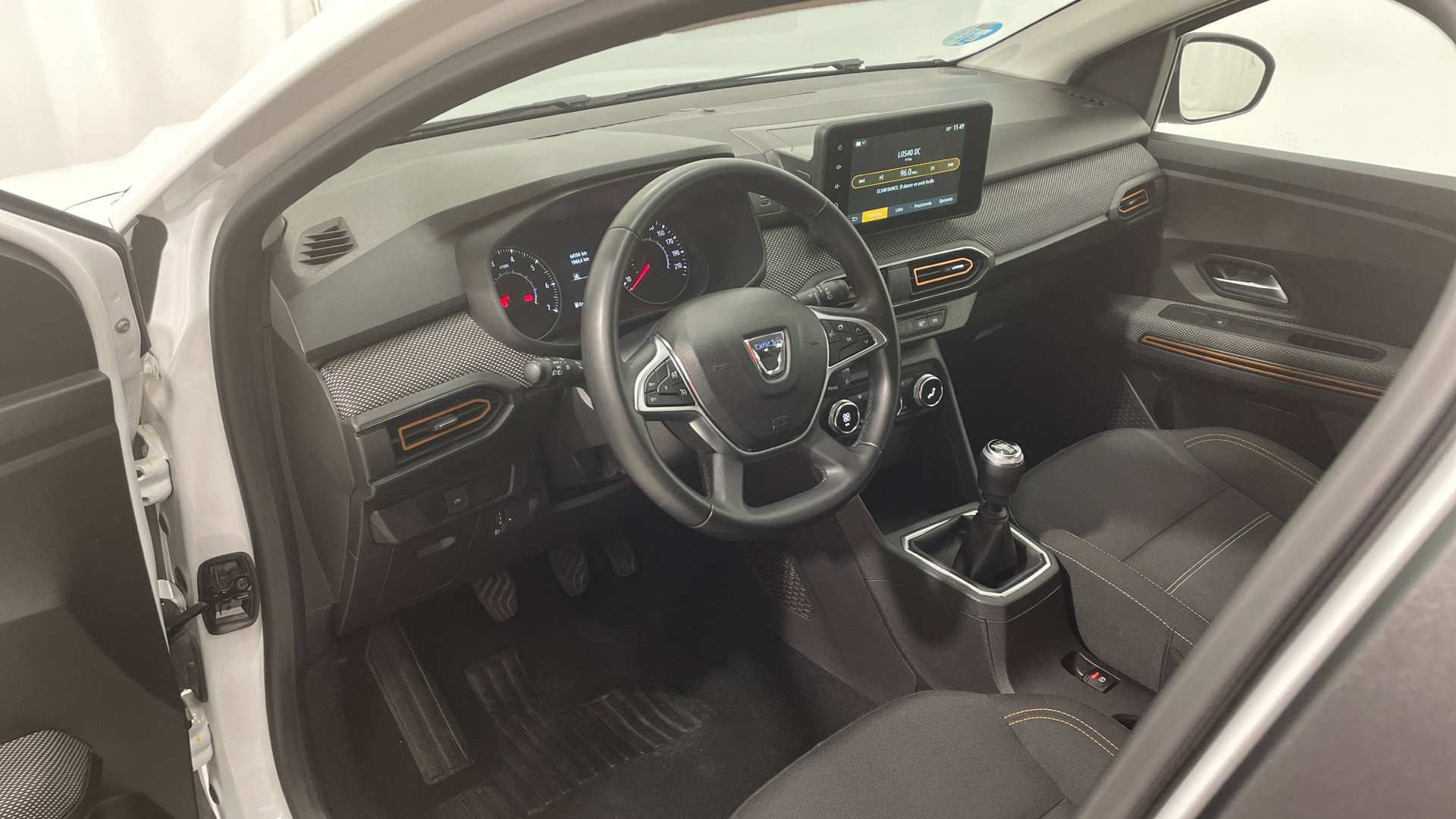 Dacia Sandero ECO-G 100 en Barcelona