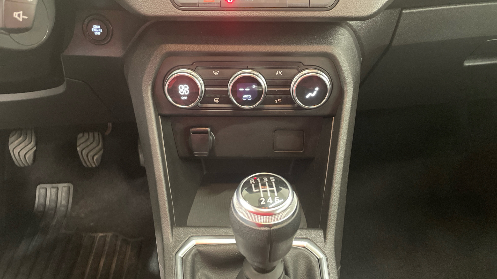 Dacia Sandero ECO-G 100 en Barcelona