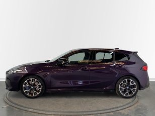 Fotos de BMW Serie 1 M135i color Violeta. Año 2025. 221KW(300CV). Gasolina. En concesionario Proa Premium Palma de Illes Balears