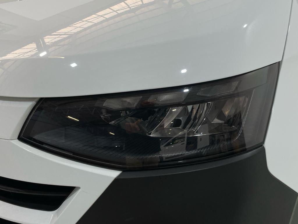 Volkswagen Caravelle 2.0 TDI en Barcelona