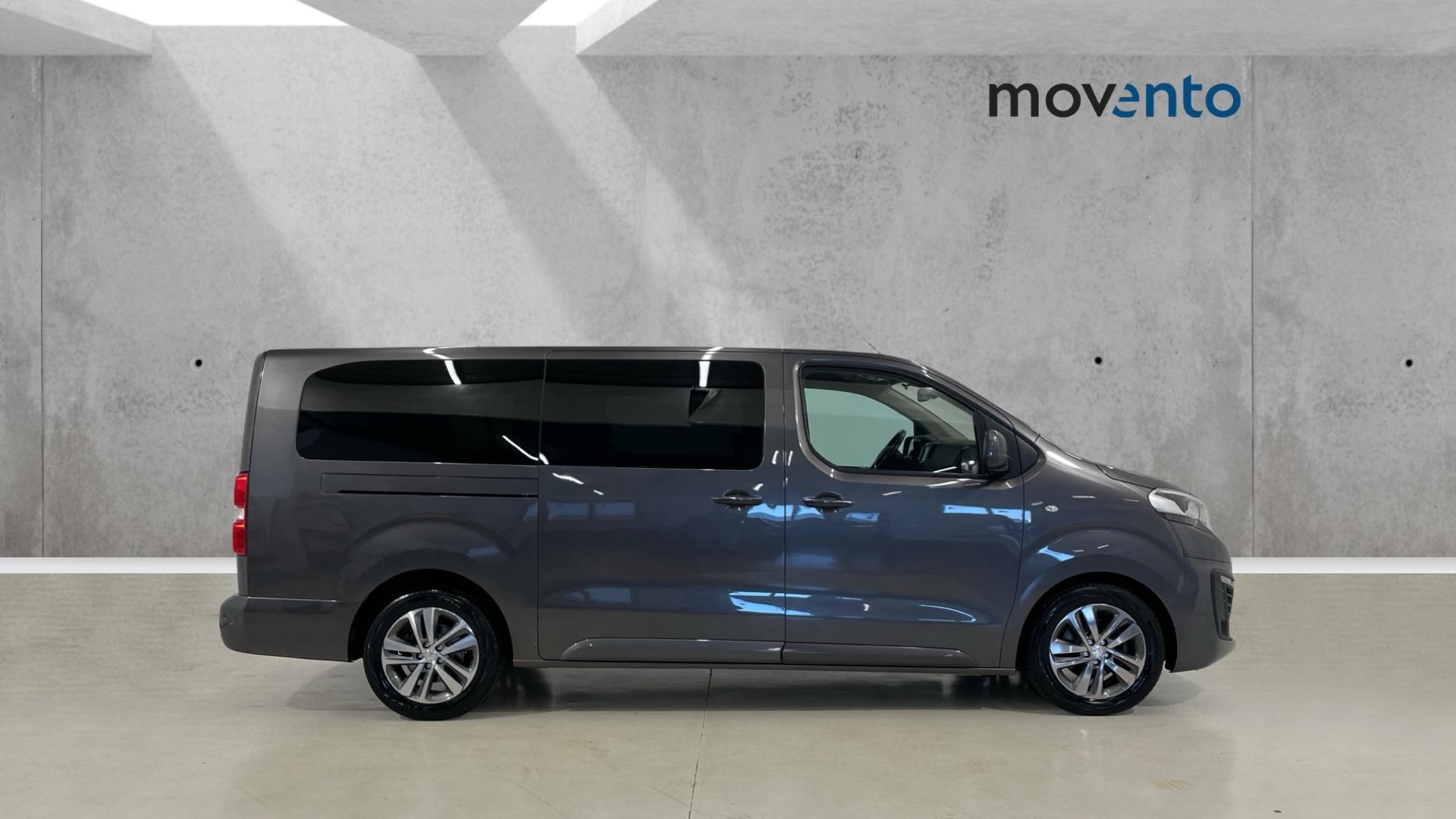 Peugeot Traveller BlueHDi 150 en Barcelona