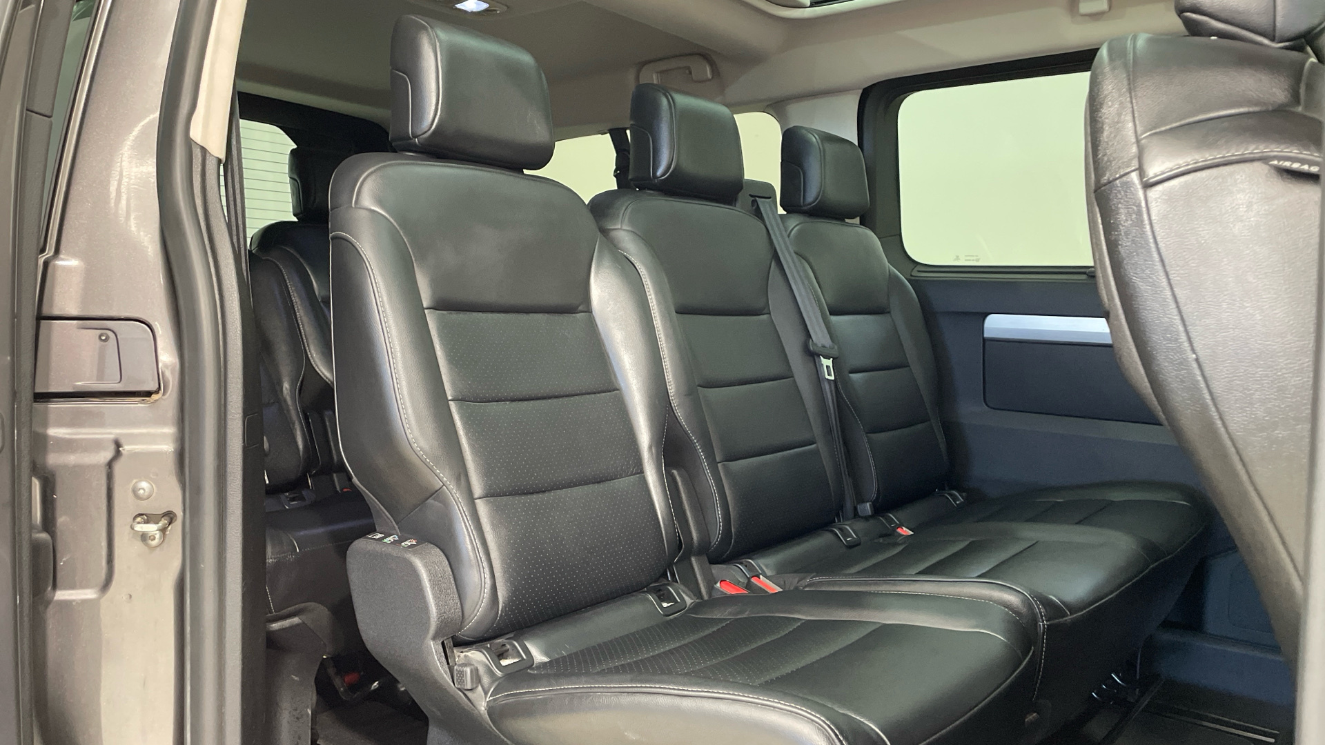 Peugeot Traveller BlueHDi 150 en Barcelona