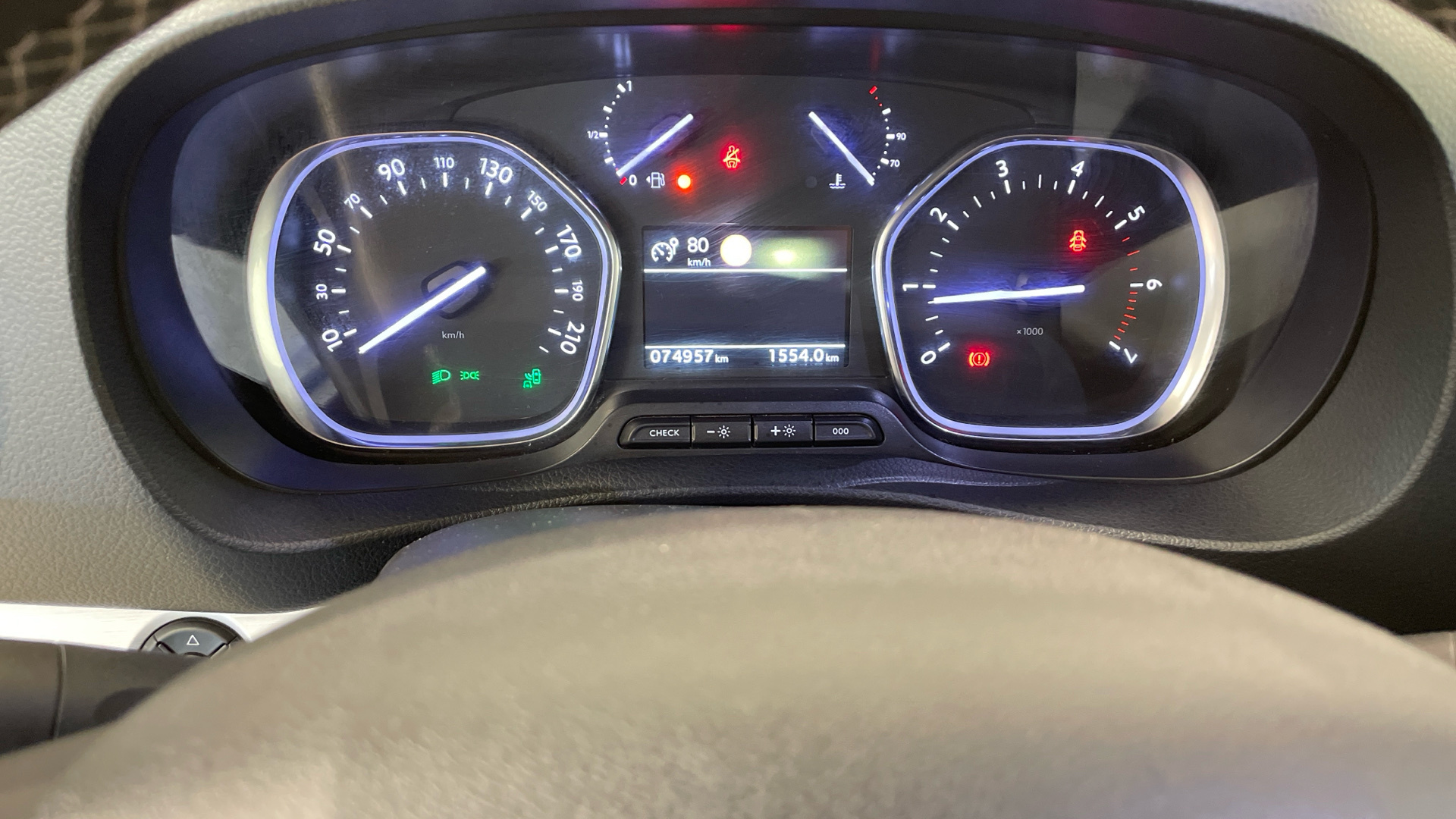 Peugeot Traveller BlueHDi 150 en Barcelona