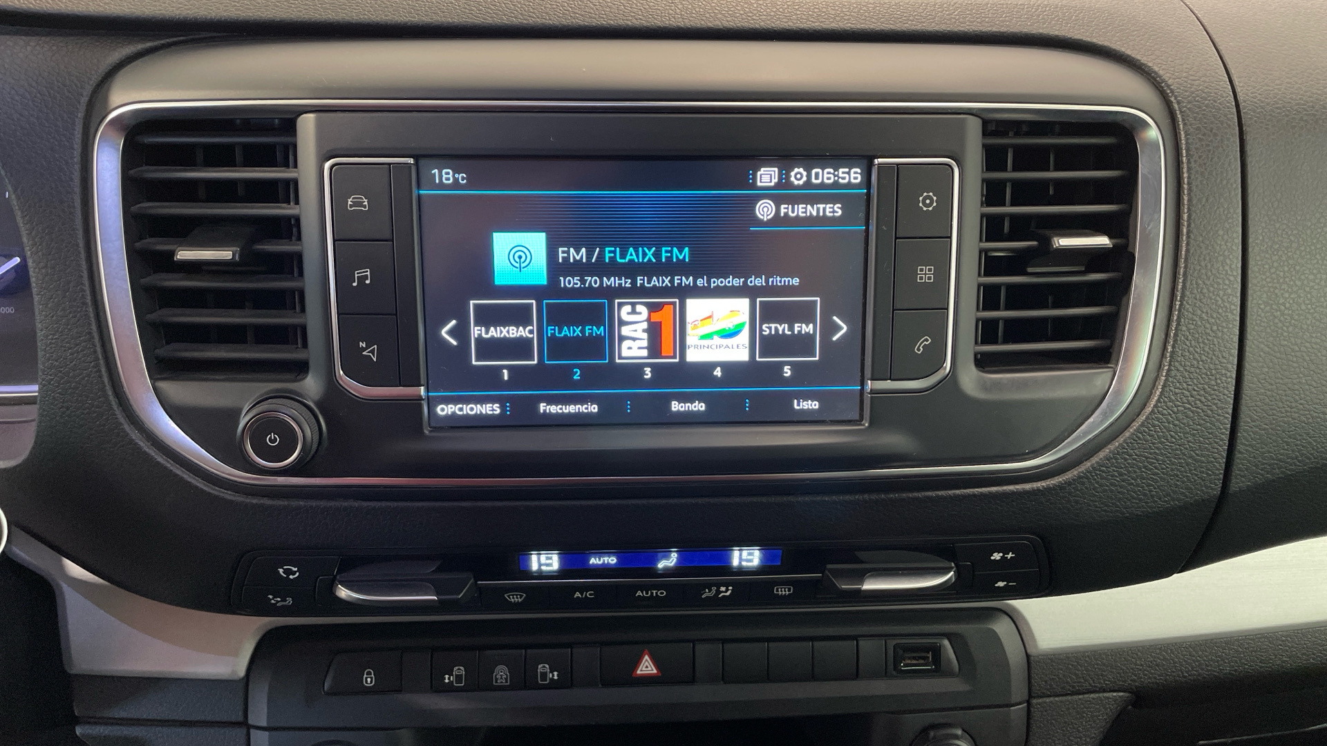 Peugeot Traveller BlueHDi 150 en Barcelona