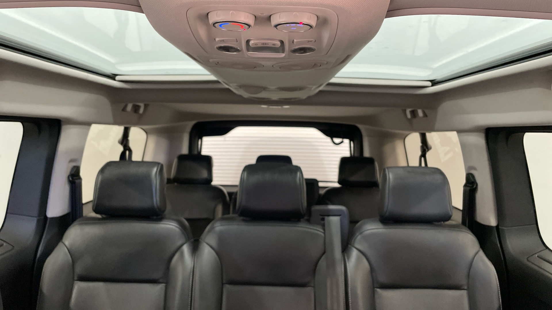 Peugeot Traveller BlueHDi 150 en Barcelona