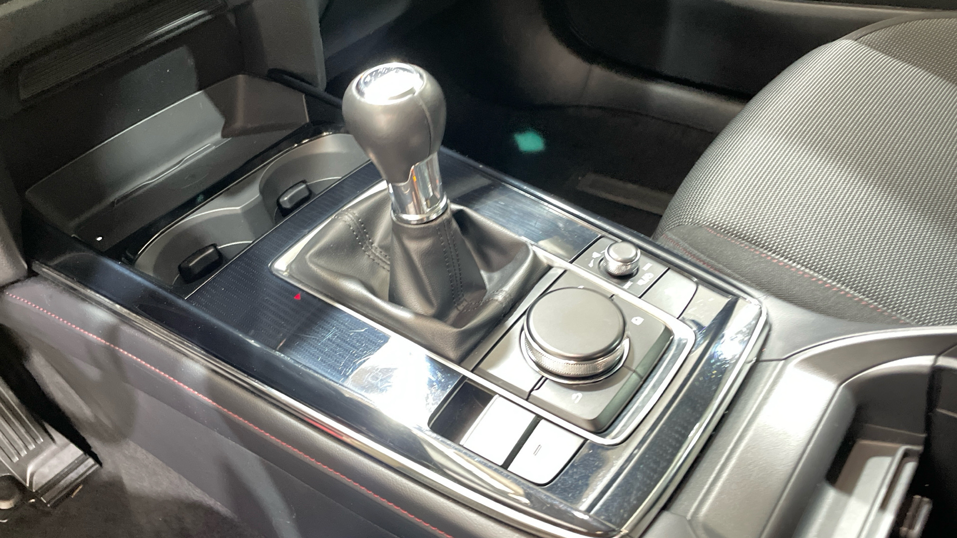 Mazda CX-30 e-SKY G MHEV en Barcelona