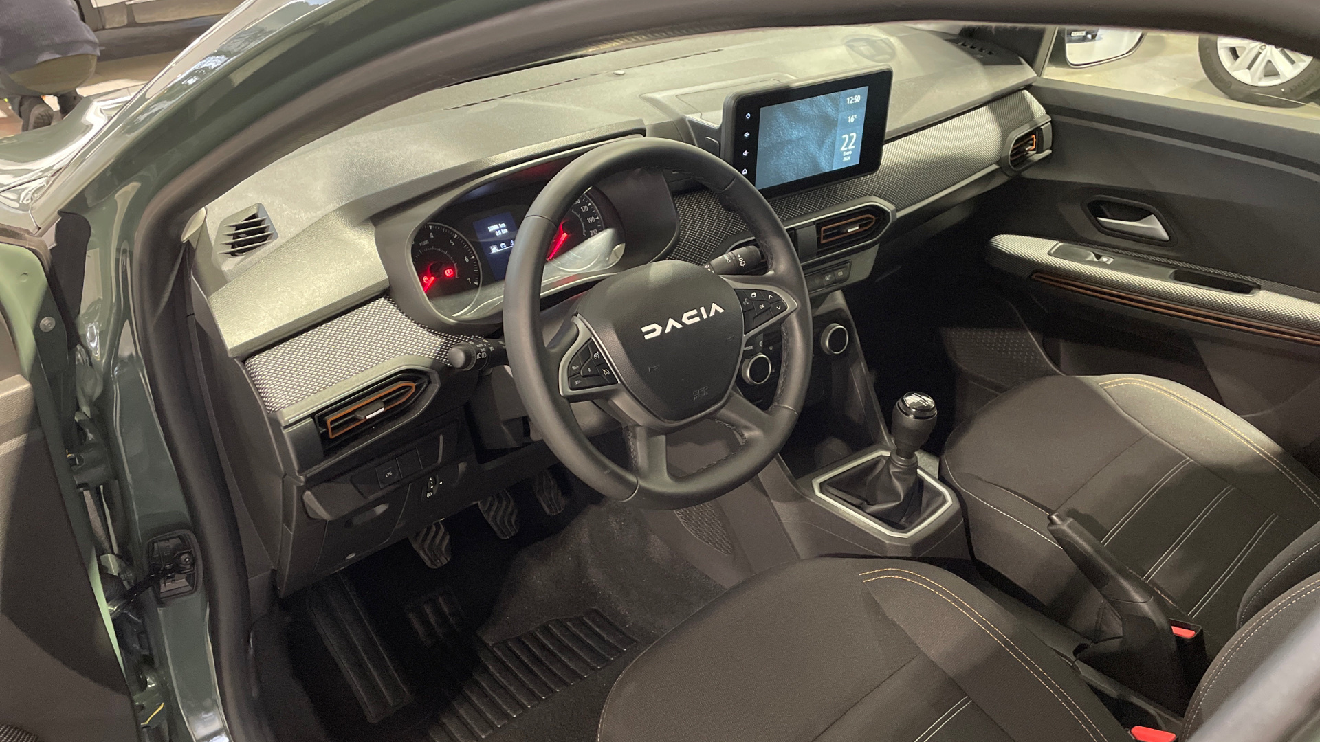 Dacia Sandero ECO-G 100 en Barcelona