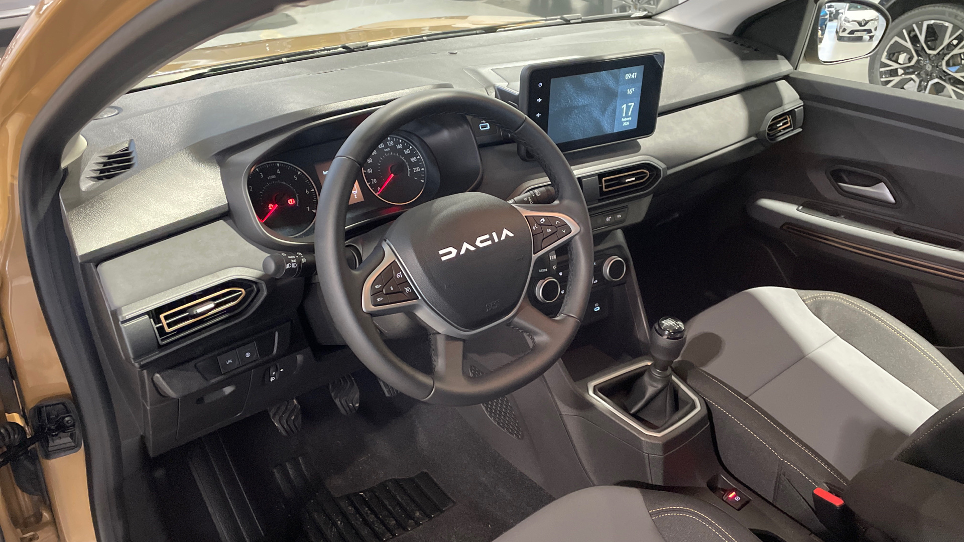 Dacia Sandero ECO-G 100 en Barcelona