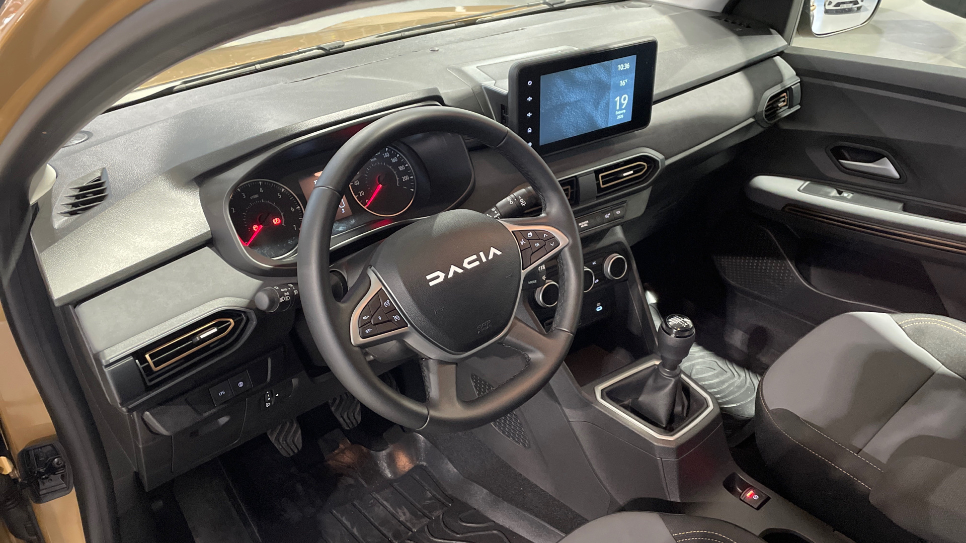 Dacia Sandero ECO-G 100 en Barcelona