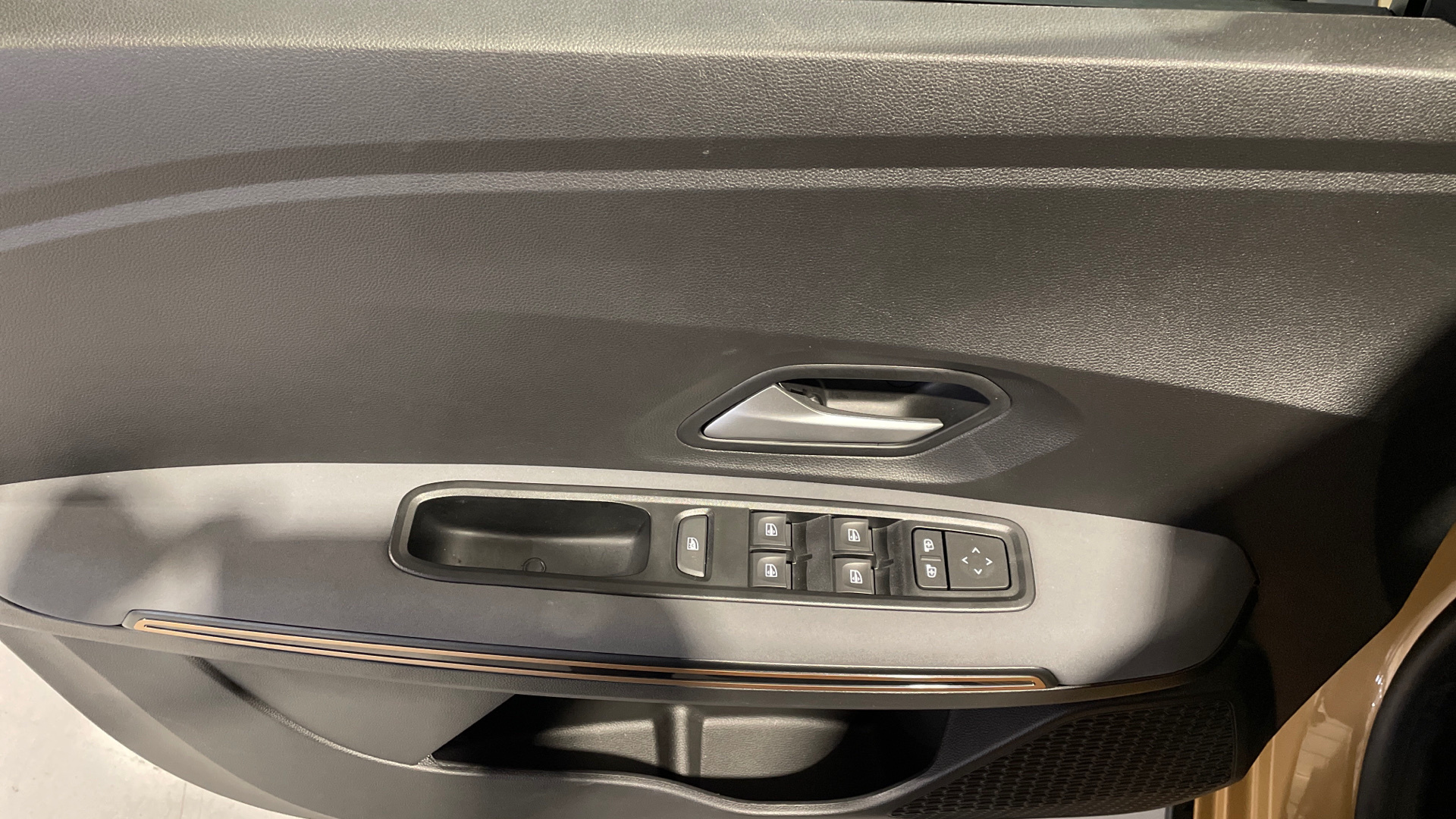 Dacia Sandero ECO-G 100 en Barcelona