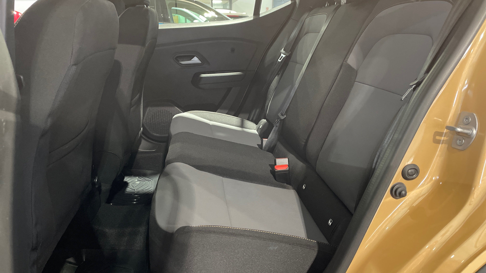 Dacia Sandero ECO-G 100 en Barcelona