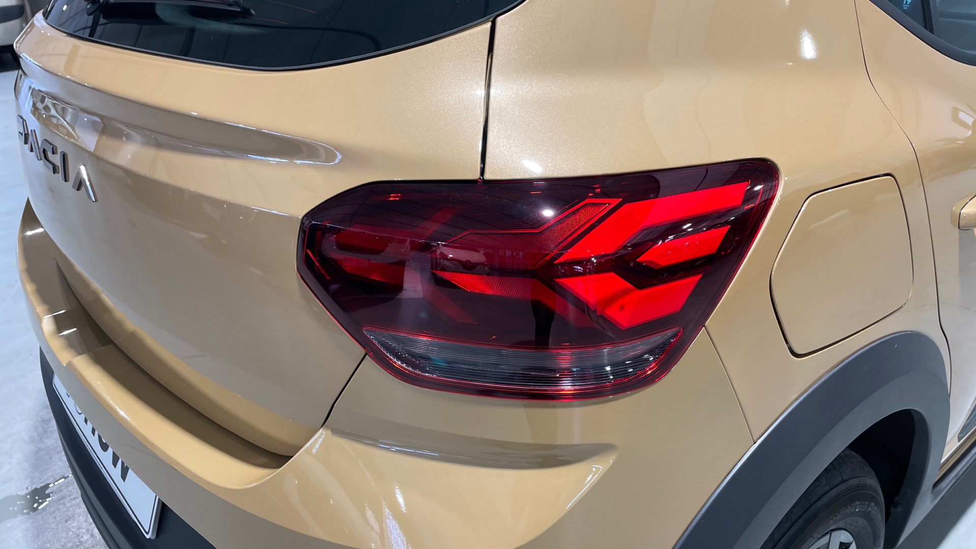 Dacia Sandero ECO-G 100 en Barcelona