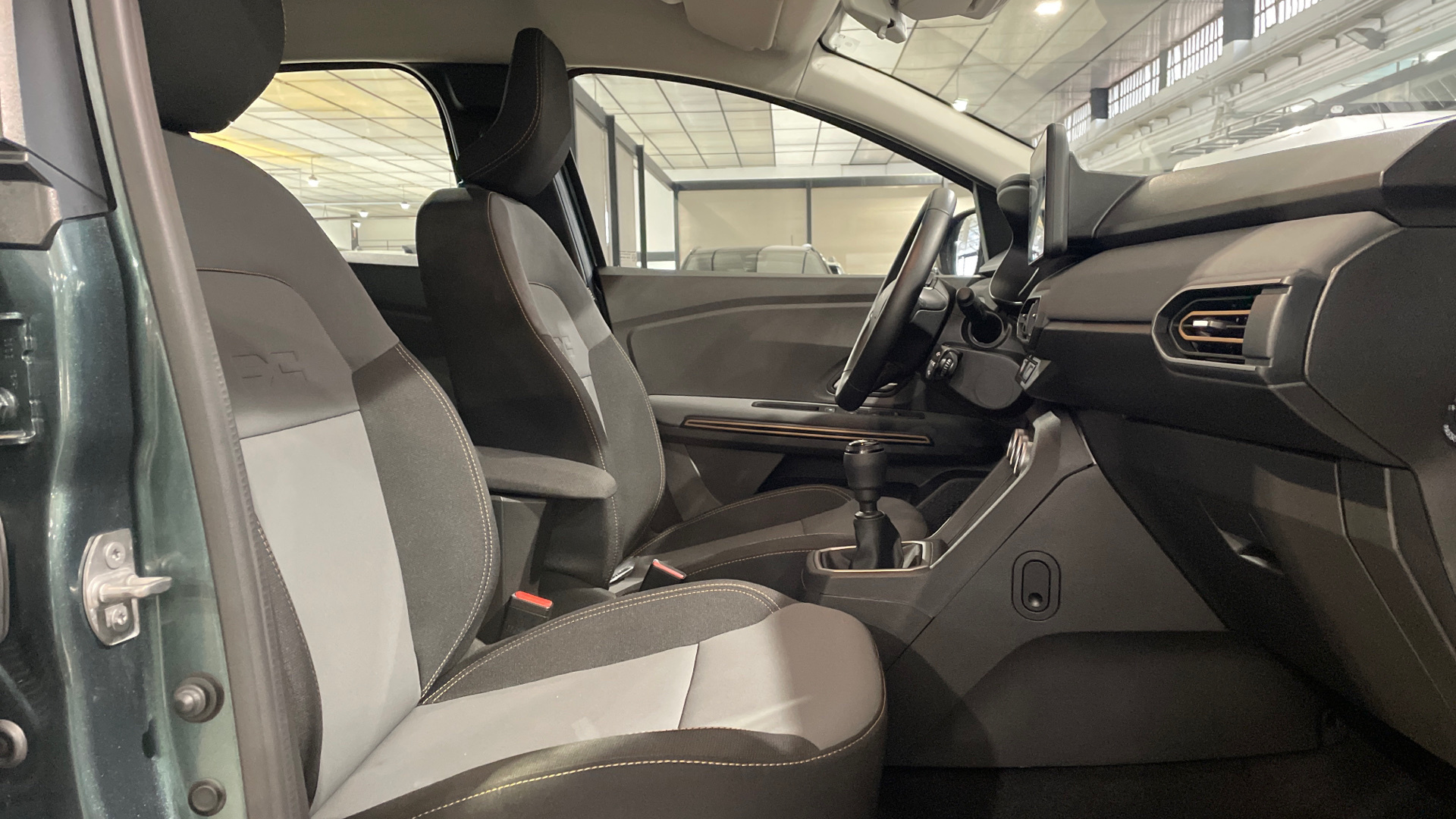 Dacia Sandero ECO-G 100 en Barcelona