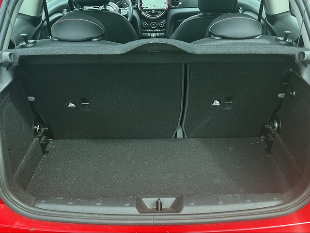 fotoG 10 del MINI MINI Cooper 100 kW (136 CV) 136cv Gasolina del 2022 en Sevilla