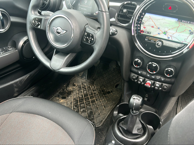 fotoG 15 del MINI MINI Cooper 100 kW (136 CV) 136cv Gasolina del 2022 en Sevilla