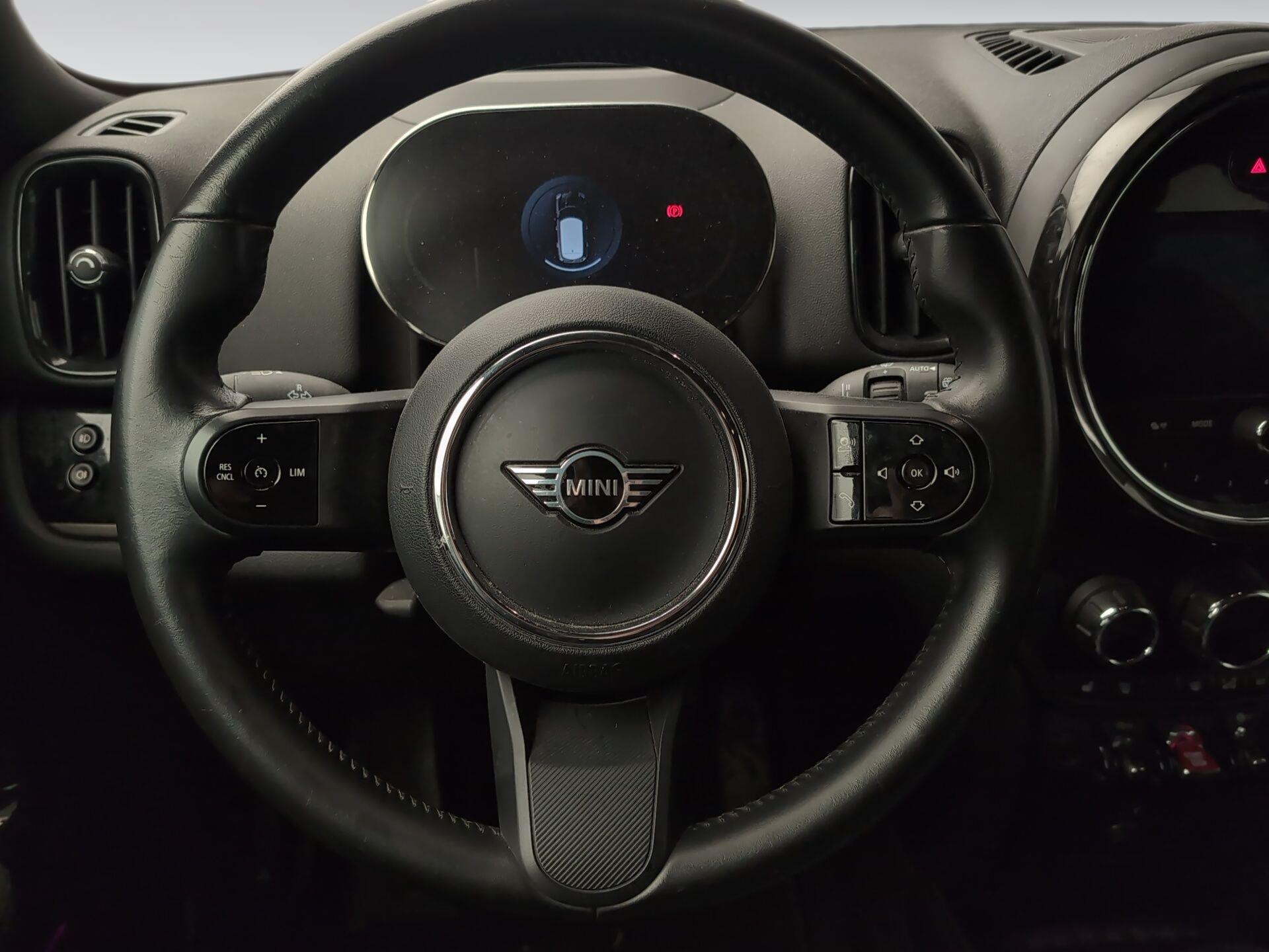 fotoG 12 del MINI MINI Countryman Cooper D 110 kW (150 CV) 150cv Diésel del 2022 en Málaga