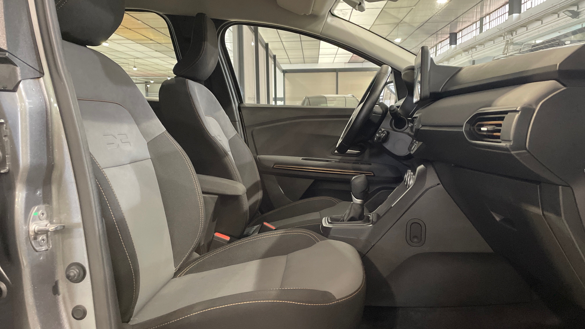 Dacia Jogger Hybrid 140 en Barcelona