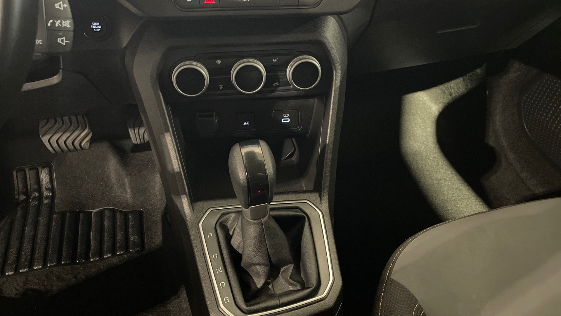 Dacia Jogger Hybrid 140 en Barcelona