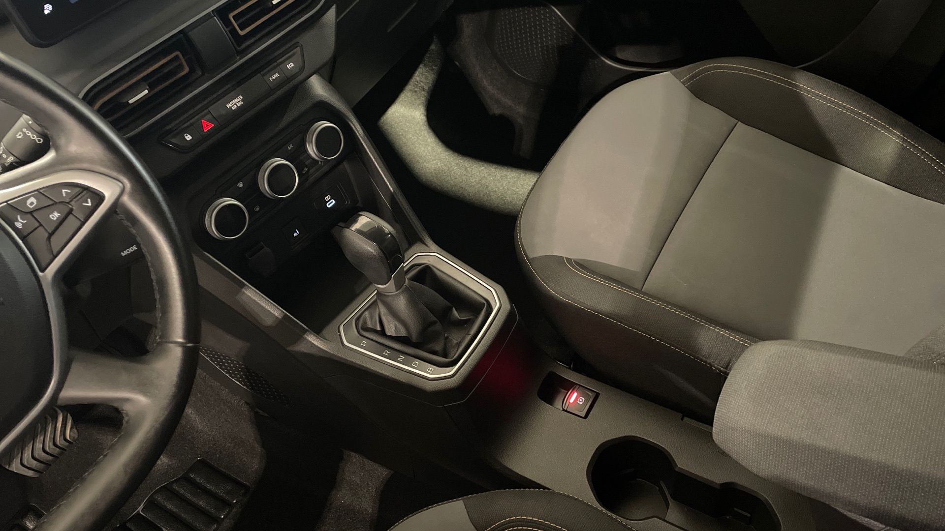 Dacia Jogger Hybrid 140 en Barcelona