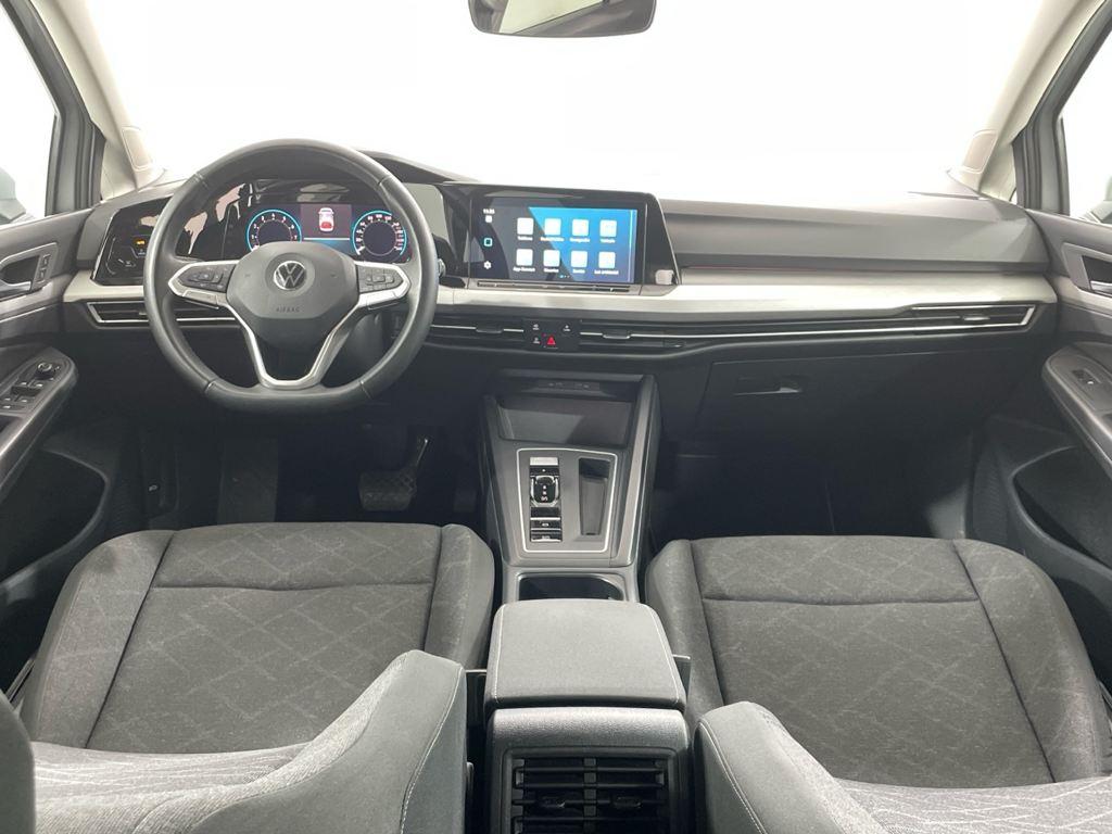 Volkswagen Golf 1.0 eTSI en Barcelona