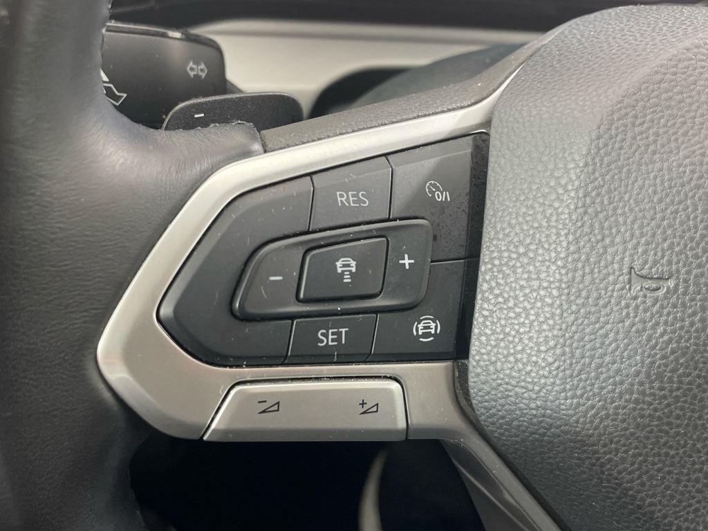 Volkswagen Golf 1.0 eTSI en Barcelona