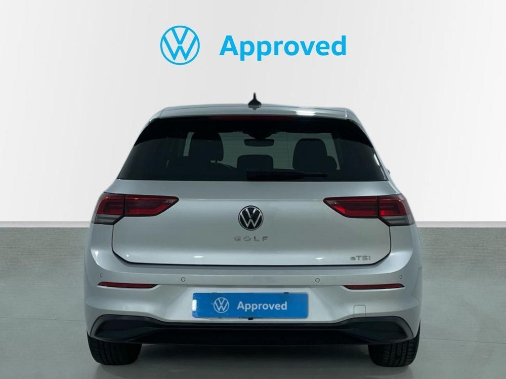 Volkswagen Golf 1.0 eTSI en Barcelona