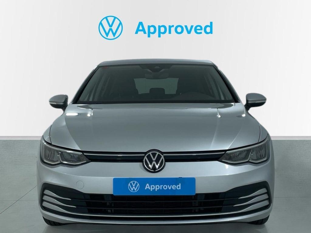 Volkswagen Golf 1.0 eTSI en Barcelona