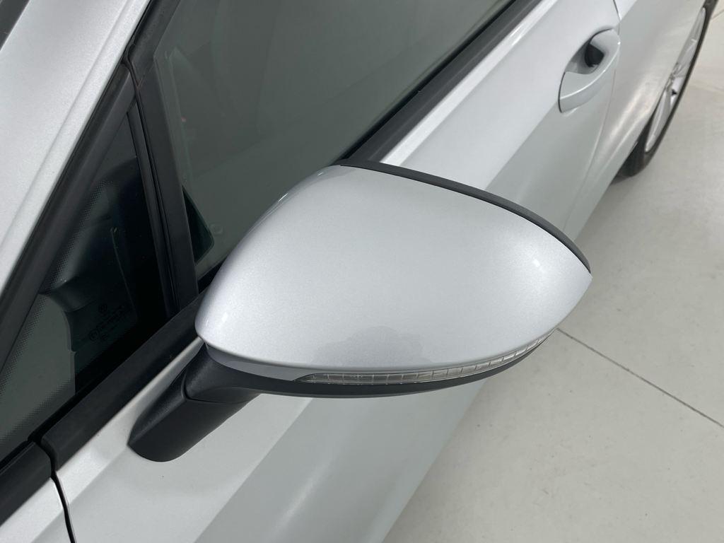 Volkswagen Golf 1.0 eTSI en Barcelona