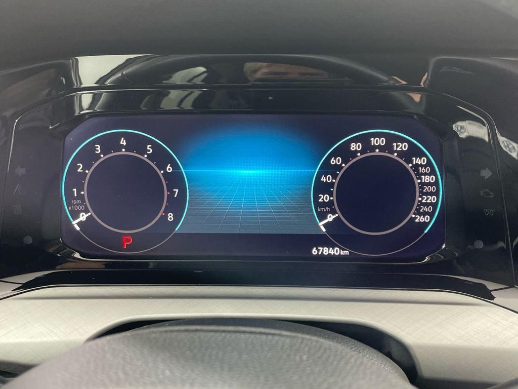 Volkswagen Golf 1.0 eTSI en Barcelona