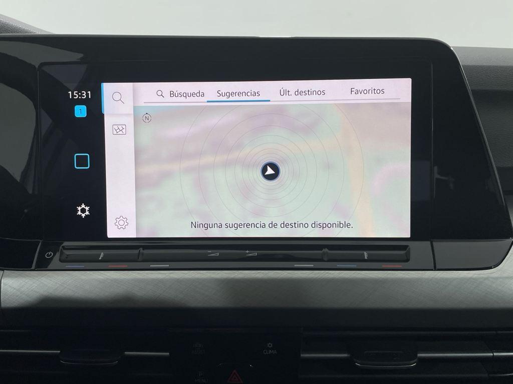 Volkswagen Golf 1.0 eTSI en Barcelona