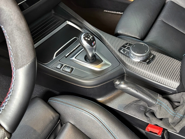 BMW M M2 Coupe color Azul. Año 2018. 272KW(370CV). Gasolina. En concesionario Triocar Gijón (Bmw y Mini) de Asturias