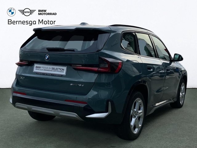BMW X1 sDrive18d color Verde. Año 2024. 110KW(150CV). Diésel. En concesionario Bernesga Motor León (Bmw y Mini) de León