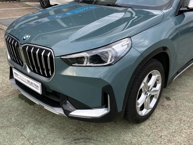 BMW X1 sDrive18d color Verde. Año 2024. 110KW(150CV). Diésel. En concesionario Bernesga Motor León (Bmw y Mini) de León