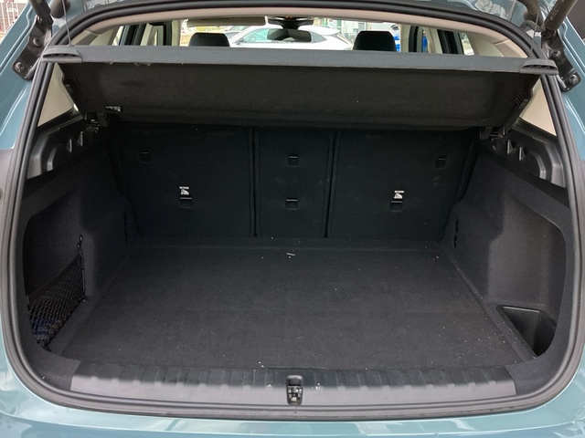 BMW X1 sDrive18d color Verde. Año 2024. 110KW(150CV). Diésel. En concesionario Bernesga Motor León (Bmw y Mini) de León