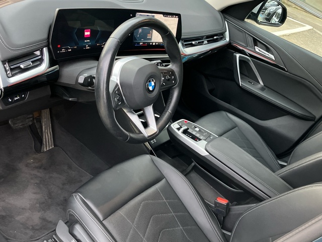 BMW X1 sDrive18d color Verde. Año 2024. 110KW(150CV). Diésel. En concesionario Bernesga Motor León (Bmw y Mini) de León