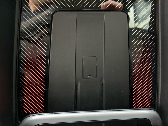 BMW X1 sDrive18d color Verde. Año 2024. 110KW(150CV). Diésel. En concesionario Bernesga Motor León (Bmw y Mini) de León