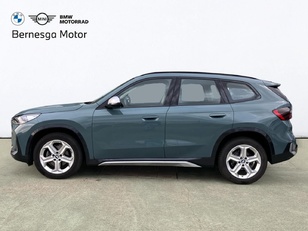 Fotos de BMW X1 sDrive18d color Verde. Año 2024. 110KW(150CV). Diésel. En concesionario Bernesga Motor León (Bmw y Mini) de León