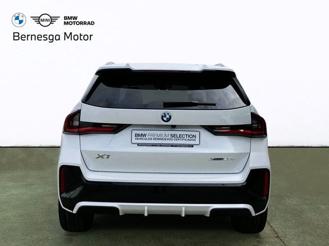 BMW X1 xDrive20d color Blanco. Año 2025. 120KW(163CV). Diésel. En concesionario Bernesga Motor León (Bmw y Mini) de León