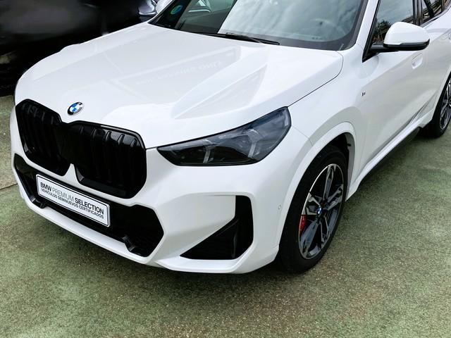 BMW X1 xDrive20d color Blanco. Año 2025. 120KW(163CV). Diésel. En concesionario Bernesga Motor León (Bmw y Mini) de León