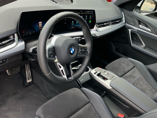 BMW X1 xDrive20d color Blanco. Año 2025. 120KW(163CV). Diésel. En concesionario Bernesga Motor León (Bmw y Mini) de León