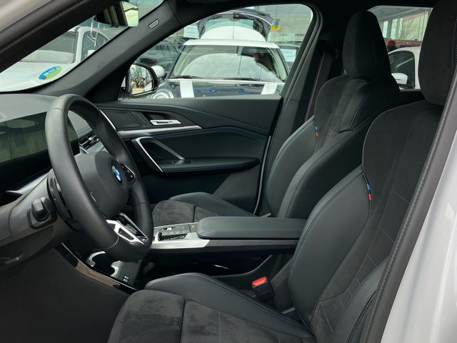 BMW X1 xDrive20d color Blanco. Año 2025. 120KW(163CV). Diésel. En concesionario Bernesga Motor León (Bmw y Mini) de León