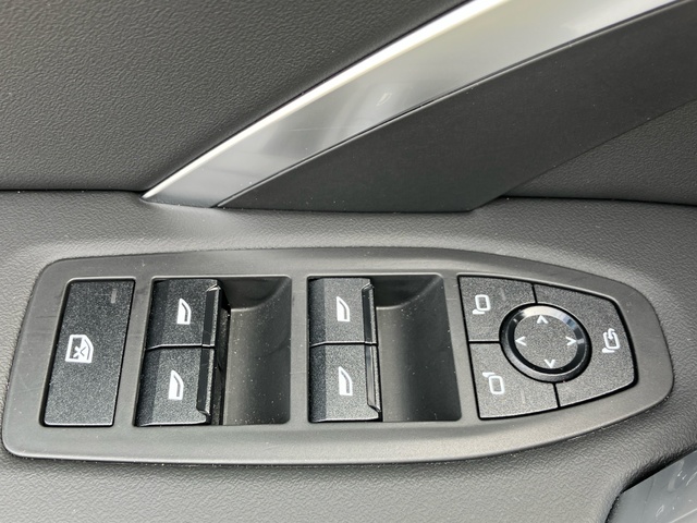 BMW X1 xDrive20d color Blanco. Año 2025. 120KW(163CV). Diésel. En concesionario Bernesga Motor León (Bmw y Mini) de León