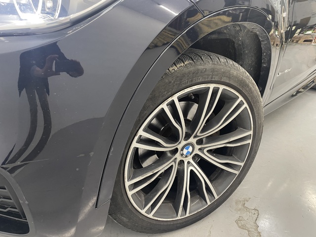 BMW X6 xDrive40d color Negro. Año 2019. 230KW(313CV). Diésel. En concesionario Cabrero Motorsport de Huesca