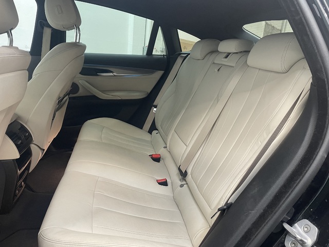 BMW X6 xDrive40d color Negro. Año 2019. 230KW(313CV). Diésel. En concesionario Cabrero Motorsport de Huesca